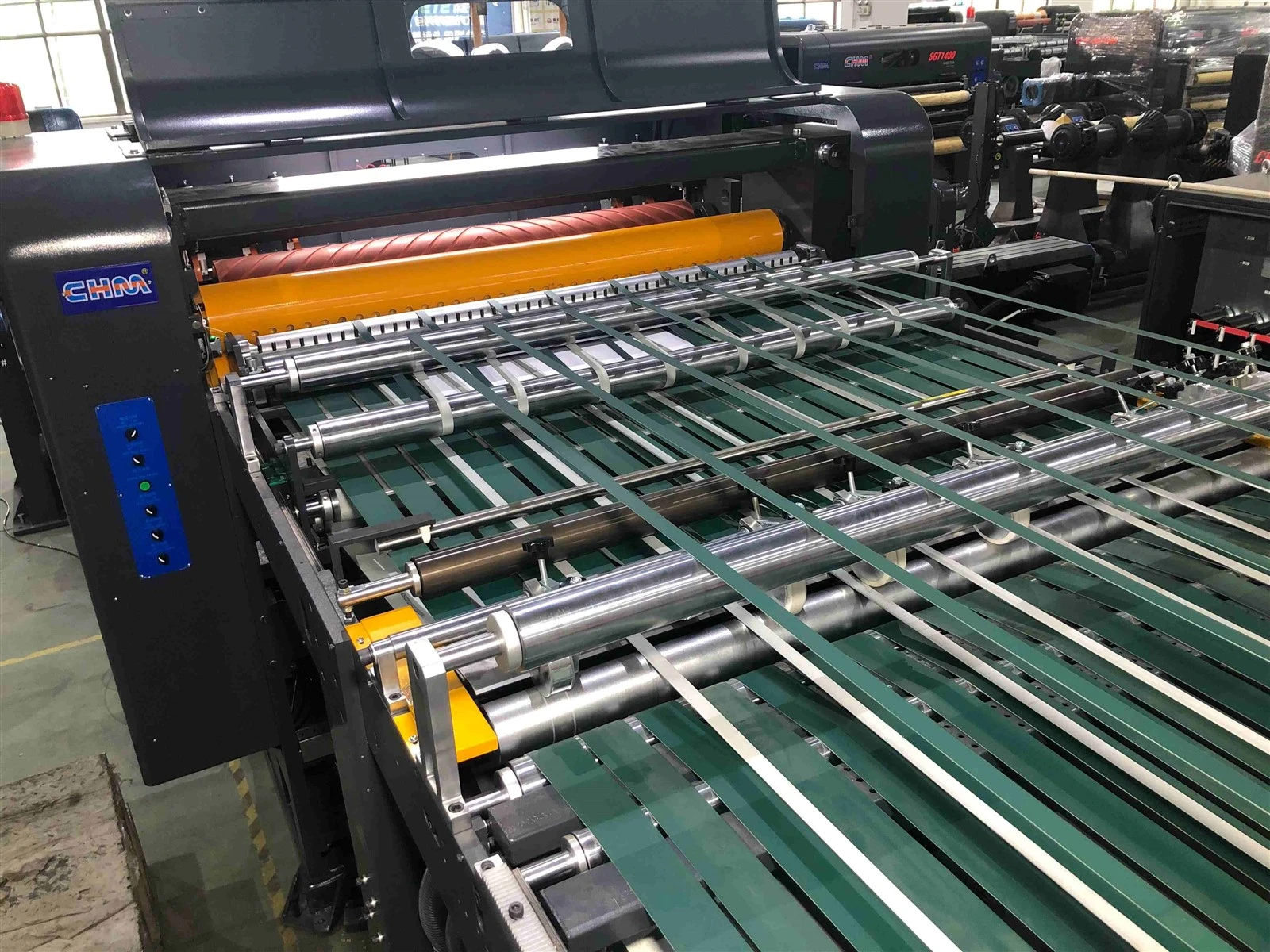 CHM Paper Reel To Sheet Cutting Machine CHM Paper Reel To Sheet Cutting Machine