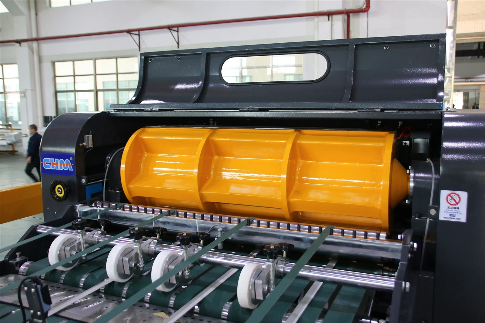 CHM Paper Reel To Sheet Cutting Machine CHM Paper Reel To Sheet Cutting Machine